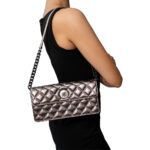 Shoulder Bag Metalizada Mediana - Imagen 5